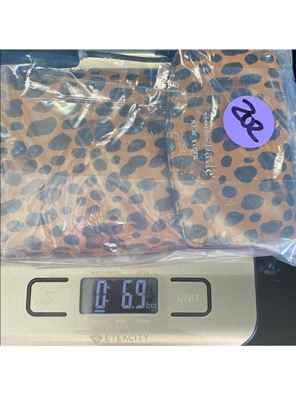 Kate Spade Spencer North South Phone Crossbody - Picture 12 of 12